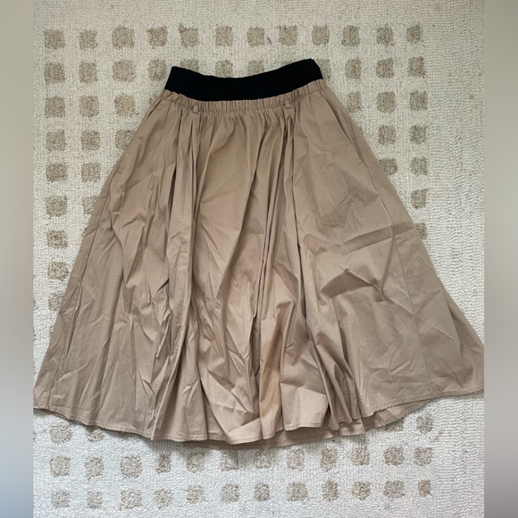Zara Parachute Skirt - Picture 1 of 5